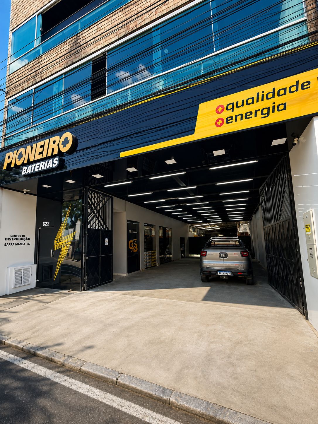 Fachada da Cia das Baterias