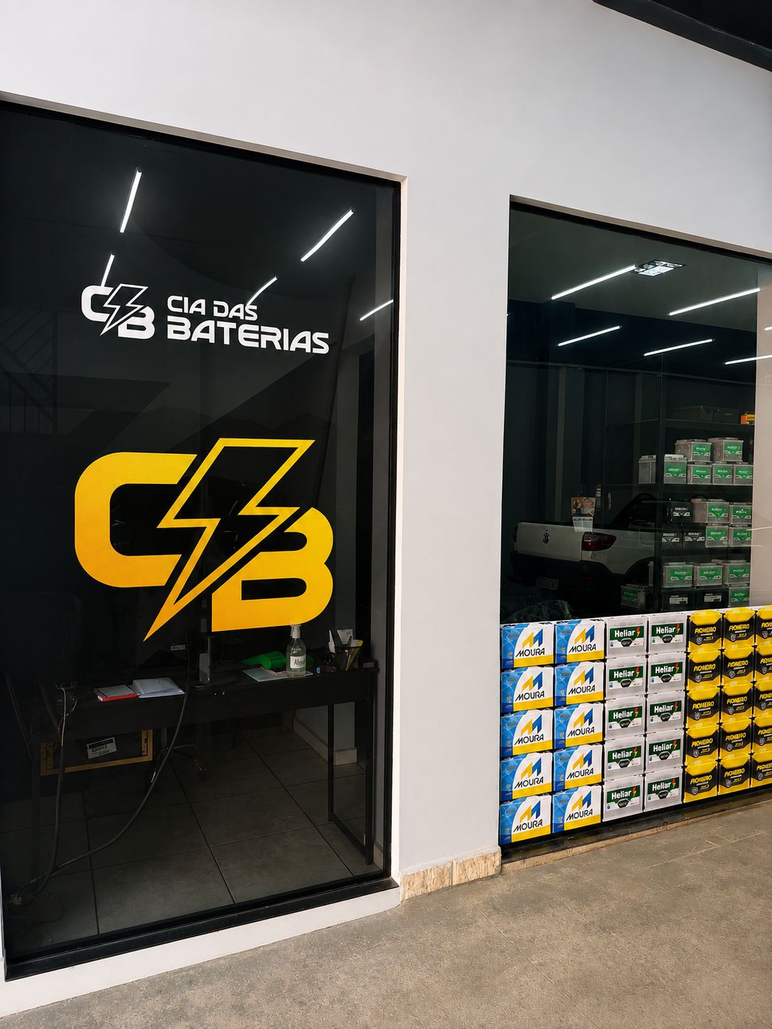 Área interna da Cia das Baterias